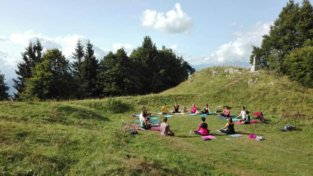 Pratica di Yoga Vinyasa Flow con Chiara Barcellini